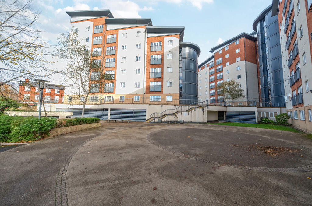 1375552-2-690a24b...