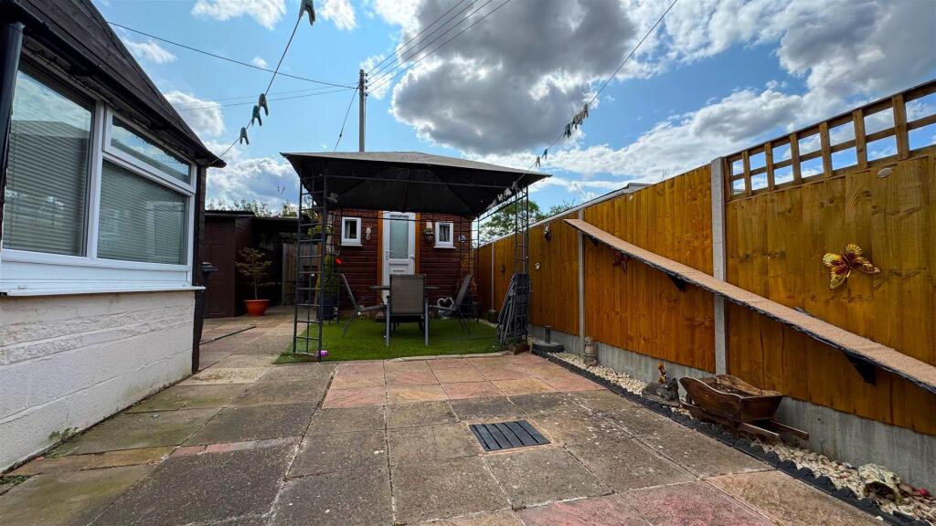 Rear Garden (6).jpg
