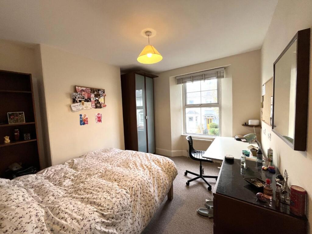 Bedroom 4.JPG