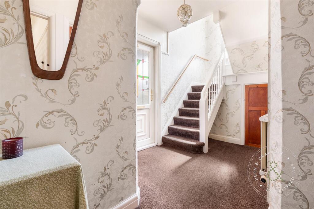 Caedelyn Road, HernCrabtree (1).jpg