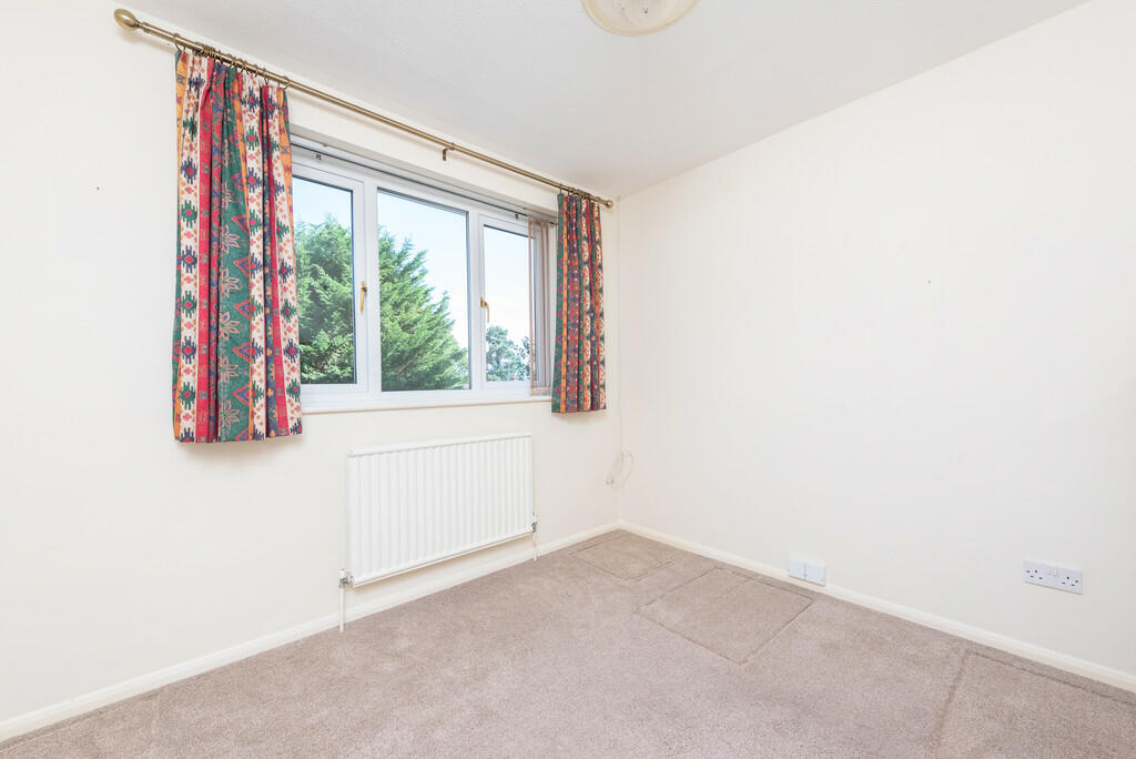 11 Perryhill Driv...