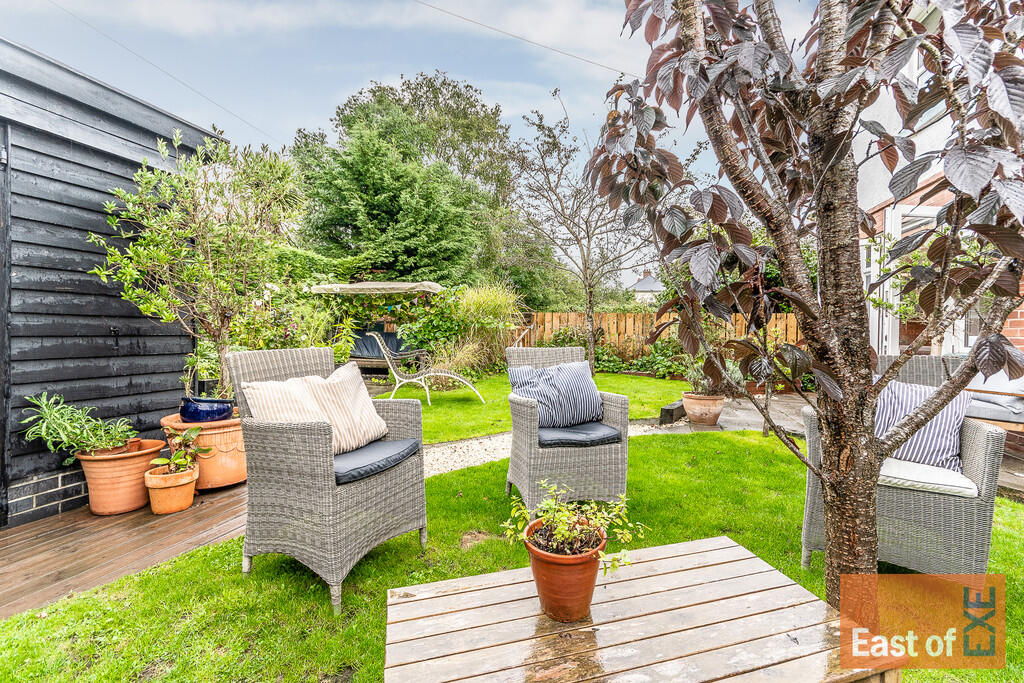 5 Cott Park - Web...