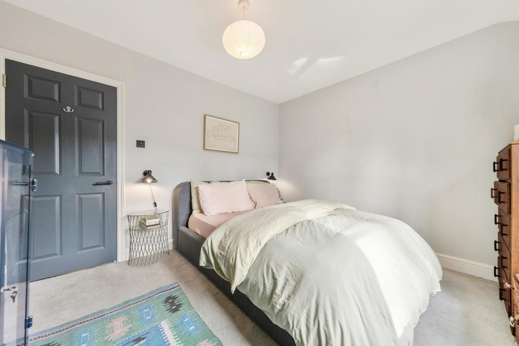 Bedroom (4).jpg