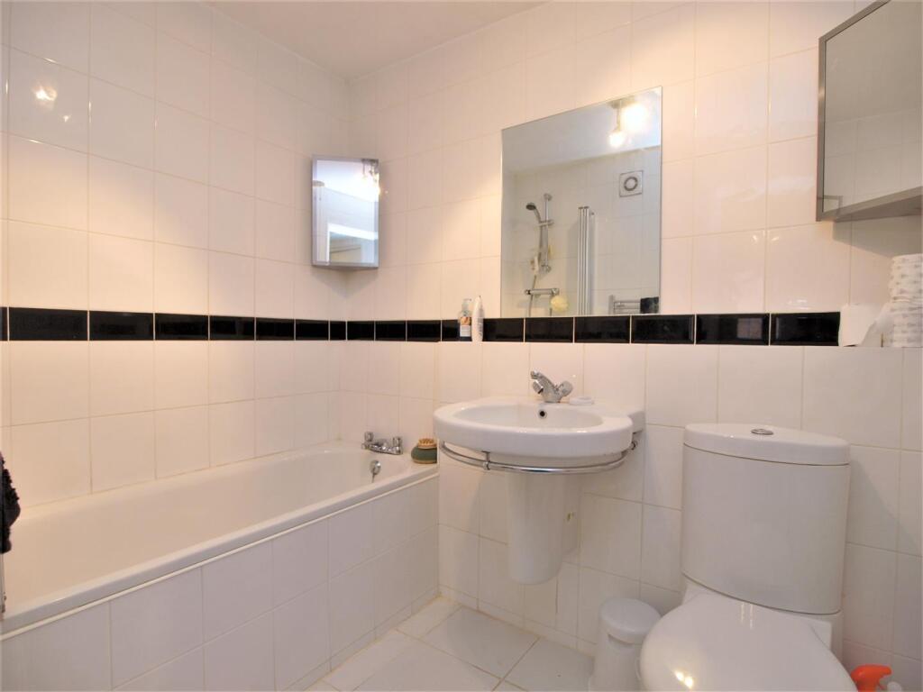 Bathroom.jpg