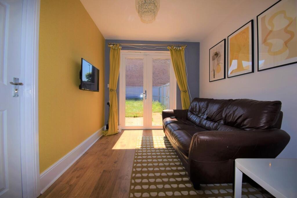 Living Room.jpg