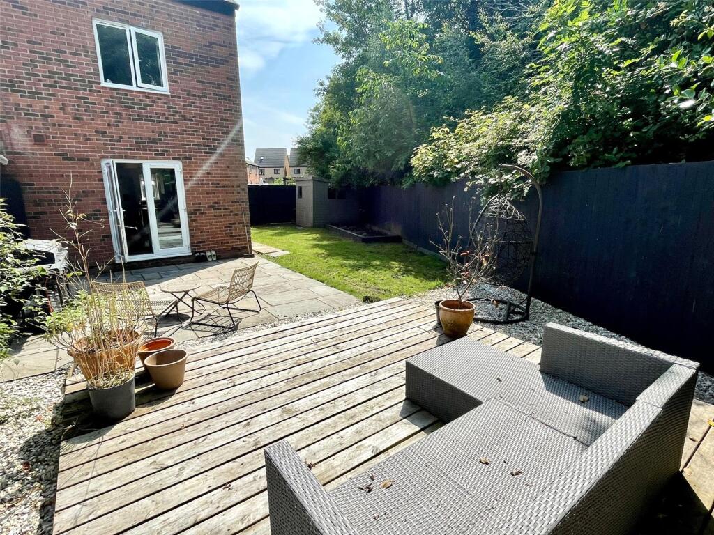 Rear &amp; Side Garden