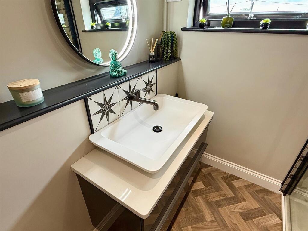Family Shower Room