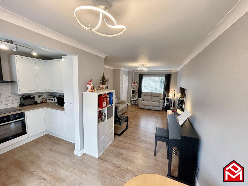 Open Plan Kitchen/ Dining/ Living