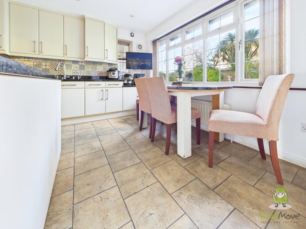 CAM01543G0-PR0169-STILL007