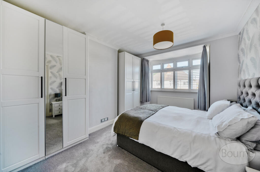 1e2b8c6d-ea77-4b3...