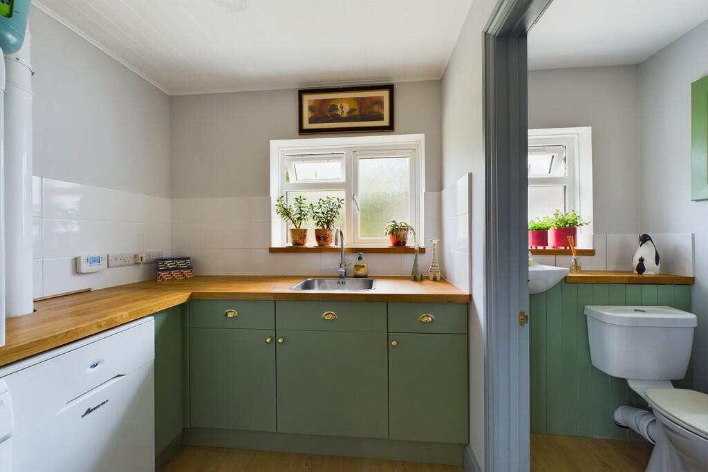 CAM01689G0-PR0401...