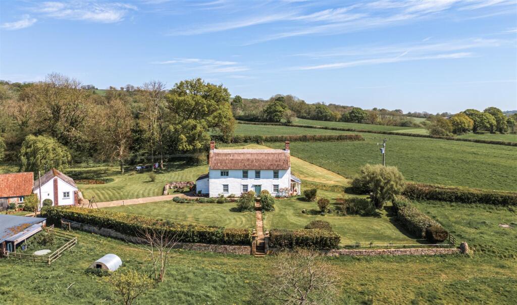 Front cover 1258604 (1)c.jpg