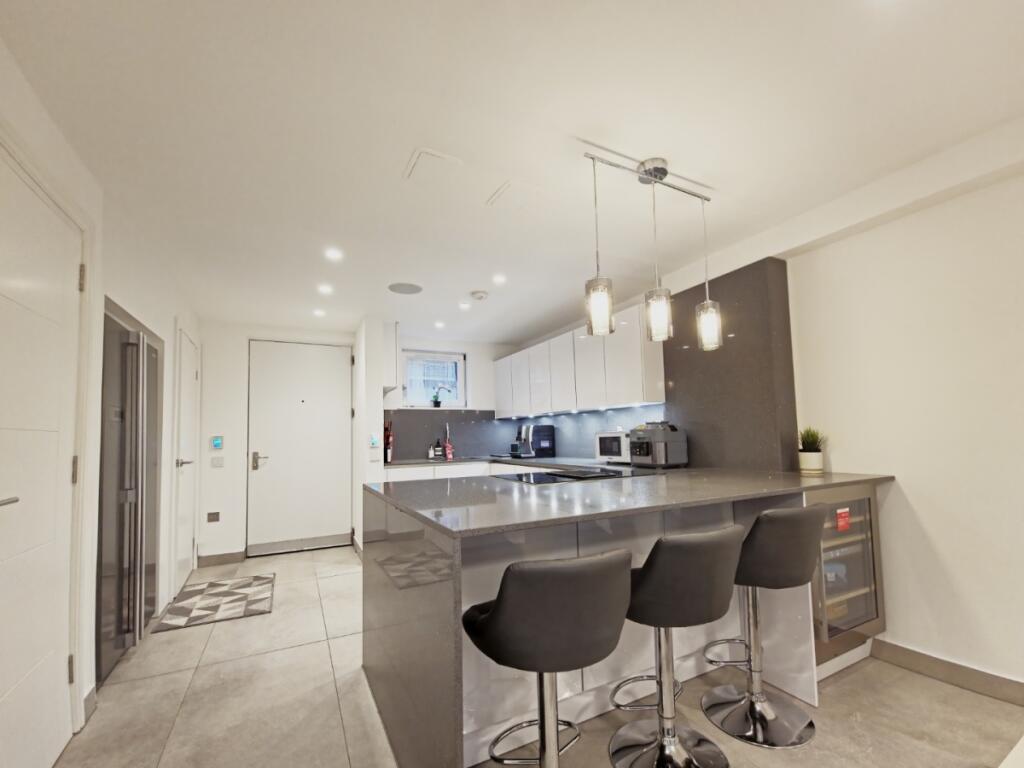 3 Bed - 02 - Kitchen