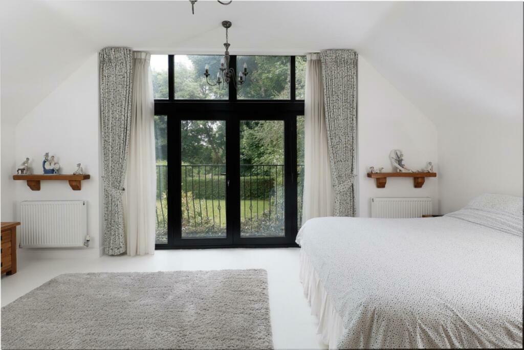 bedroom 2.2.jpg