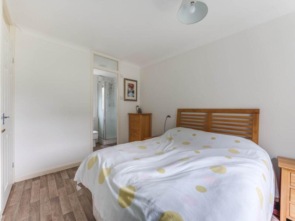Bedroom 1 (3)