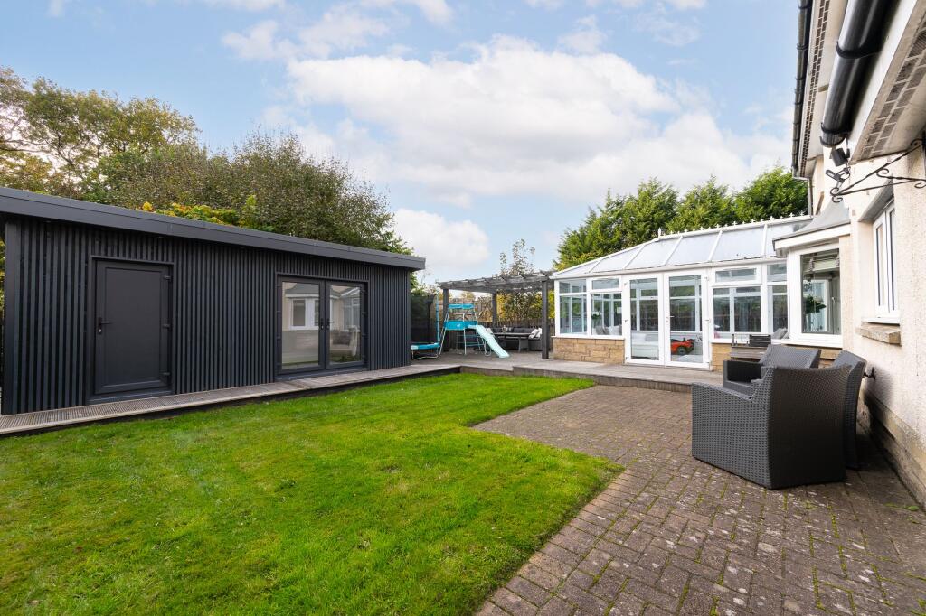 Rear Garden/ Summer House