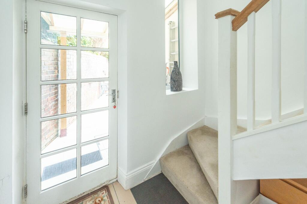 ENTRANCE HALLWAY AND LANDINGS