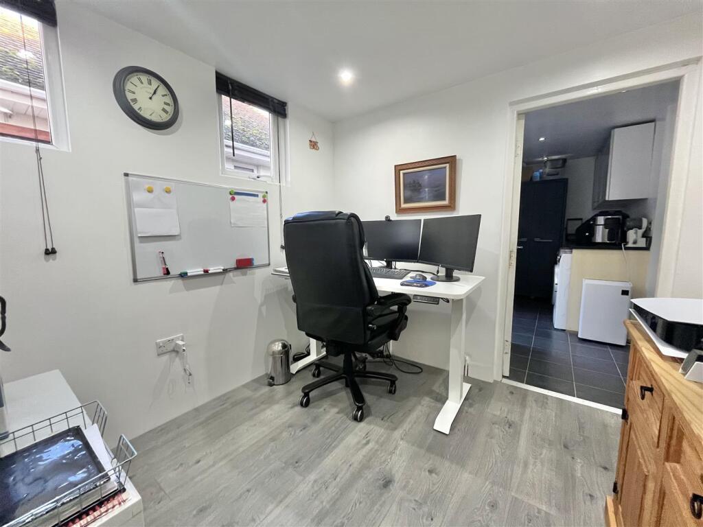 OFFICE