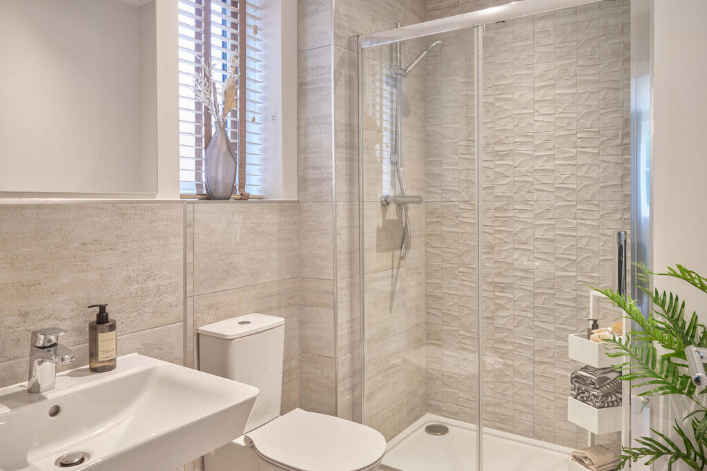 Bovis Kidderminster Crescent Cypress85496_Development_Hero_1280x853