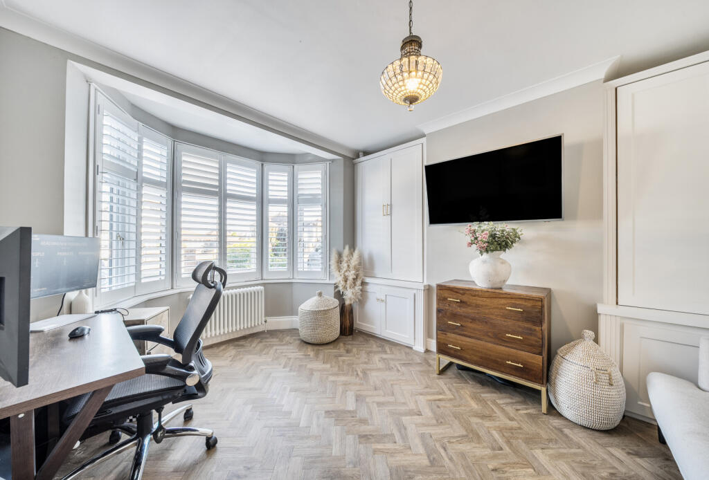 1358421-9-68d5b22...