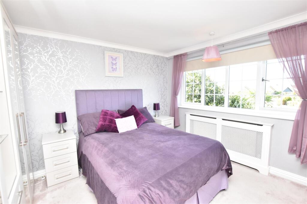 BEDROOM 1 (FRONT)