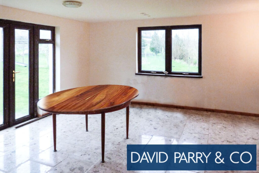 4 Bedroom Property with Land