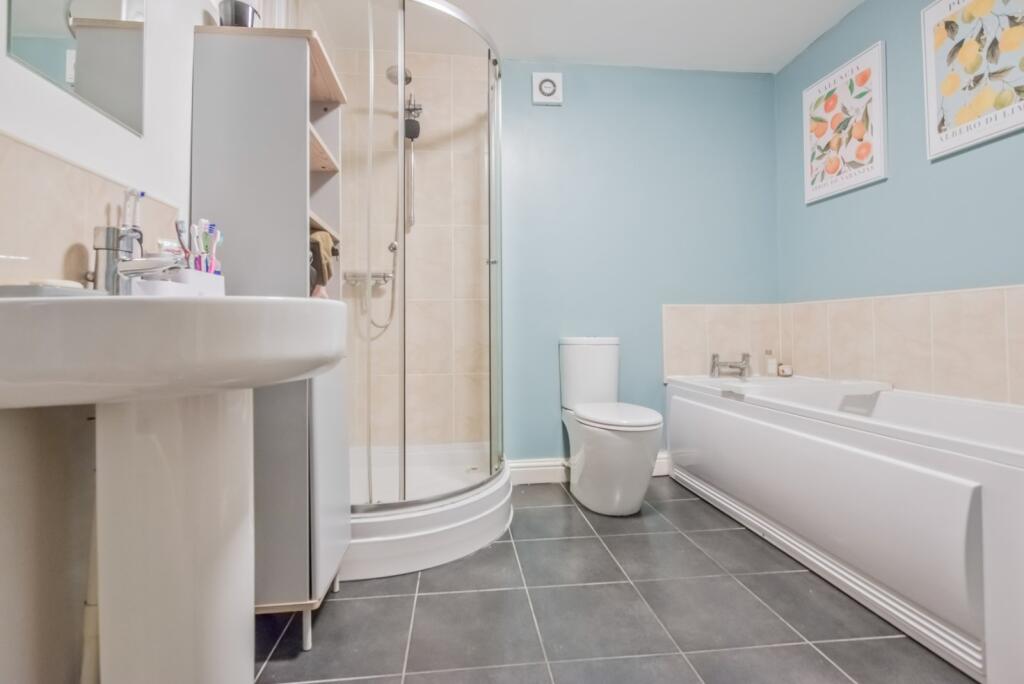Ensuite