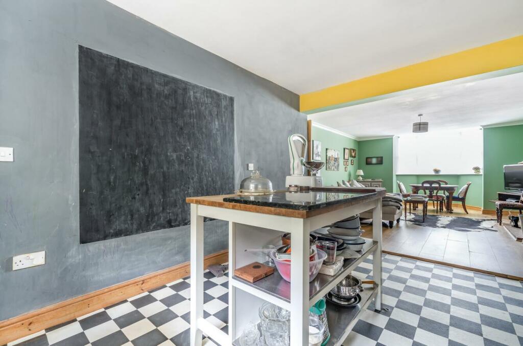 OPEN PLAN LOUNGE/KITCHEN/DINER