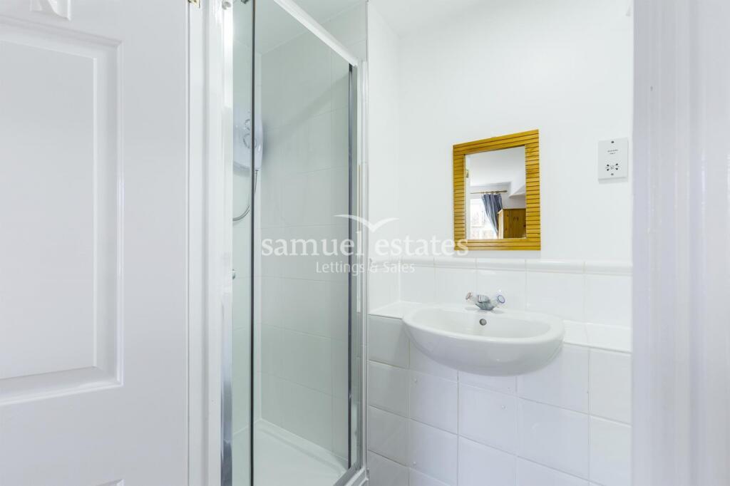 En-suite Bathroom