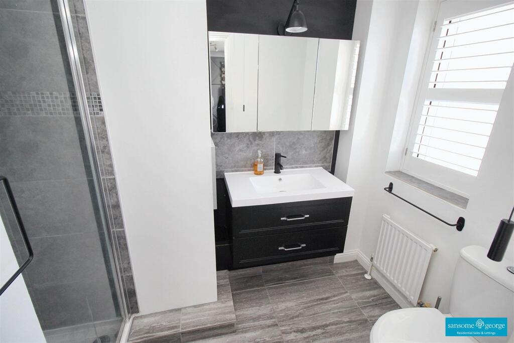 En Suite Shower Room