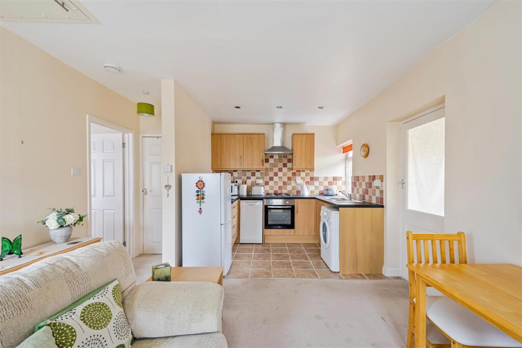 Living / Kitchen Area