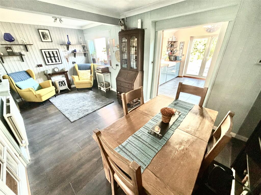 Diner/Sitting Room