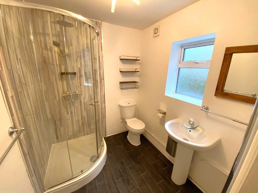D.S Shower Room.