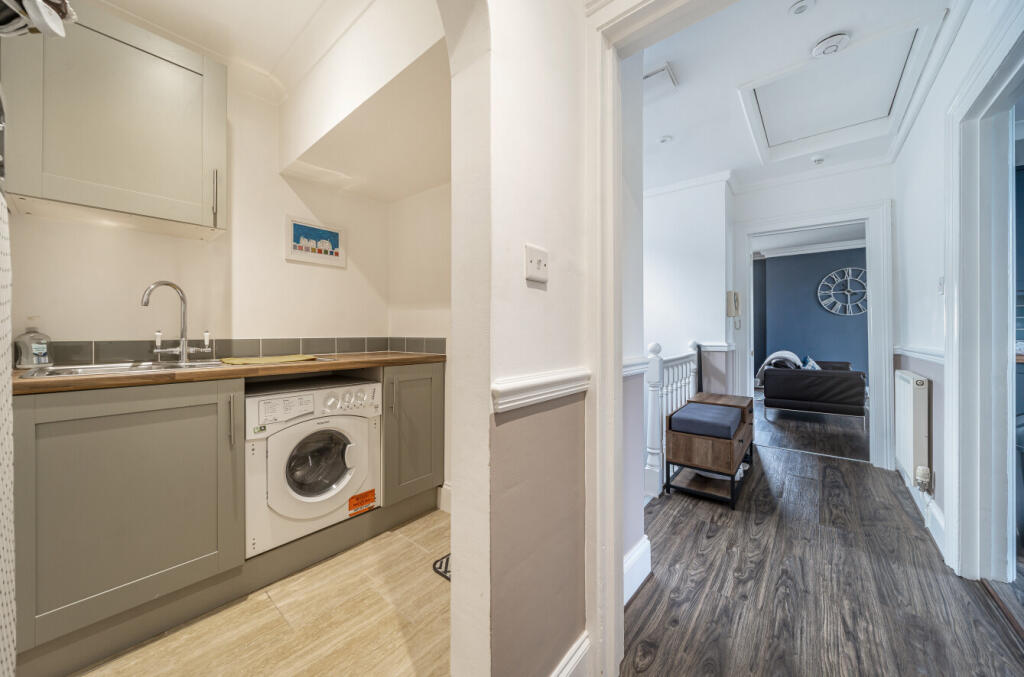 1314987-11-685c37...