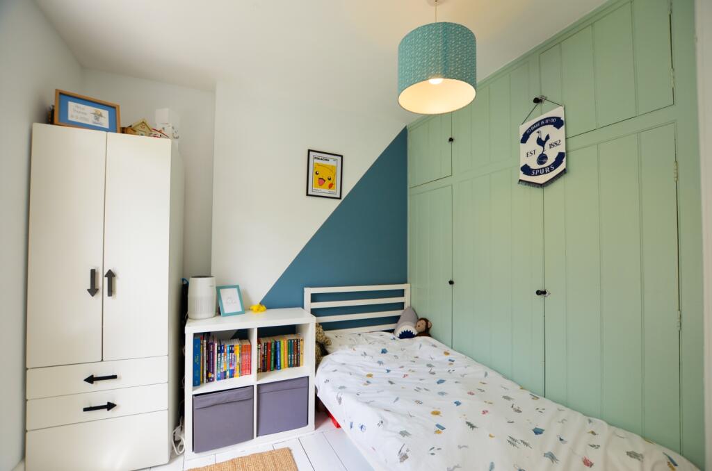 To Book A Viewing Call TPS Lostwithiel on 01208 87