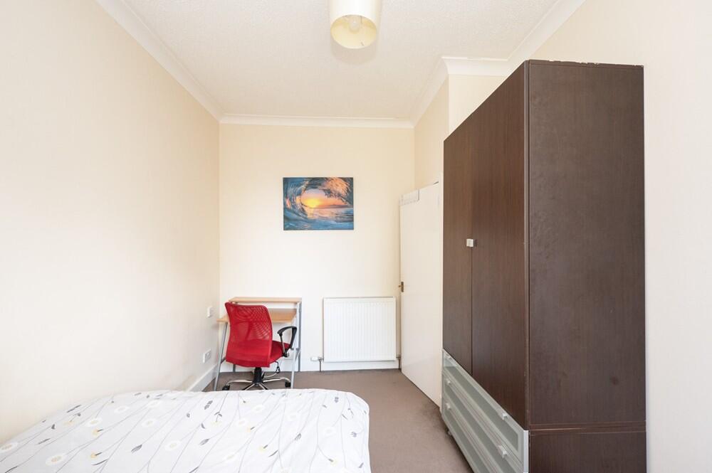 4 Seaforth Bedroom3