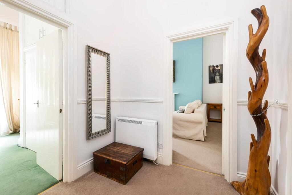 F5, 33 Grosvenor Place, Bath, BA1 6BA-5.jpg