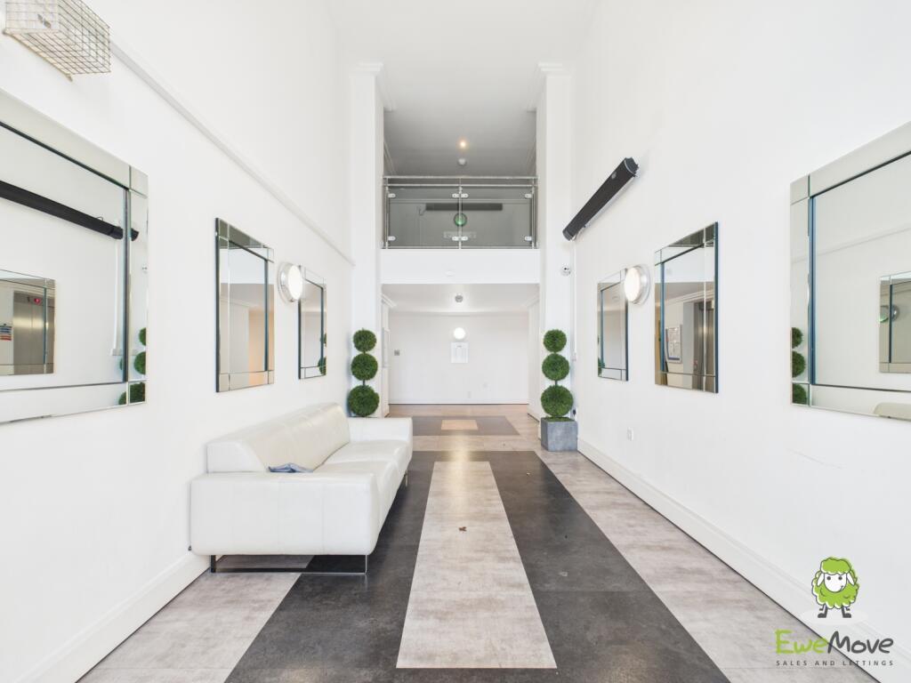 EweMove Basingstoke Winterthur Way Communal Lobby