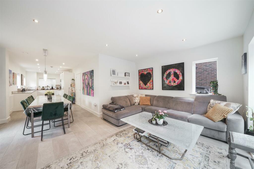 7 Irwin Close - 5GyG7erpeE7OhedzDNMi.jpg