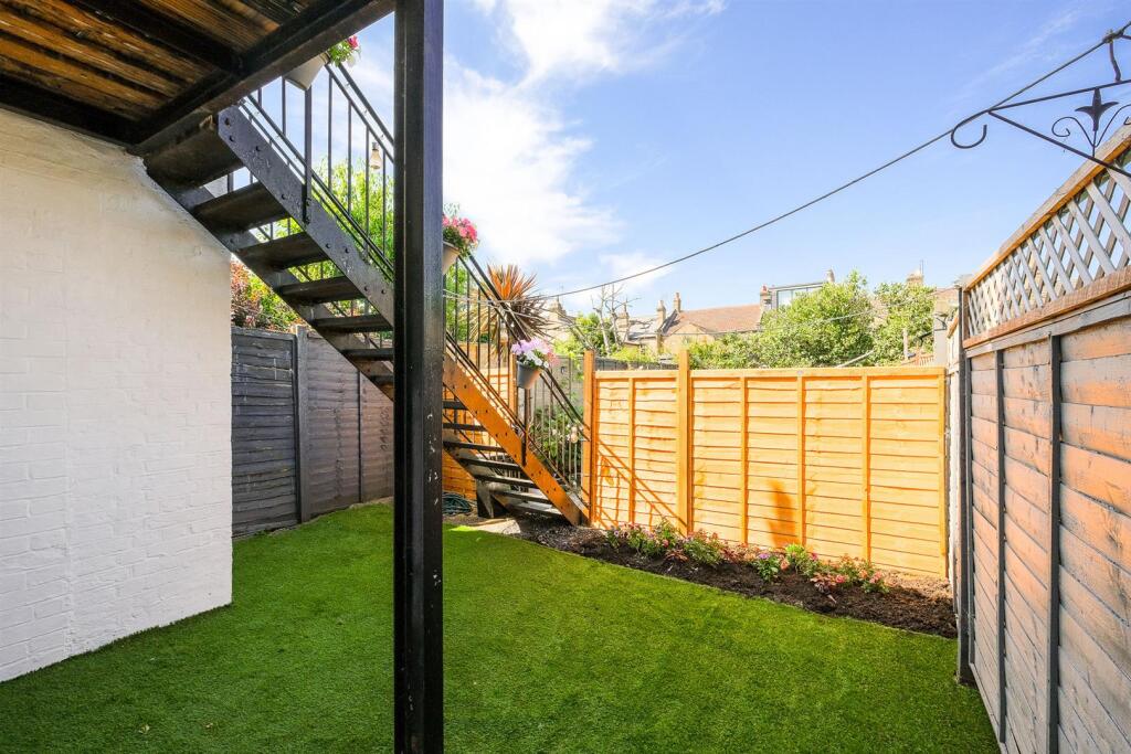 32 Campbell Road-22_web.jpg