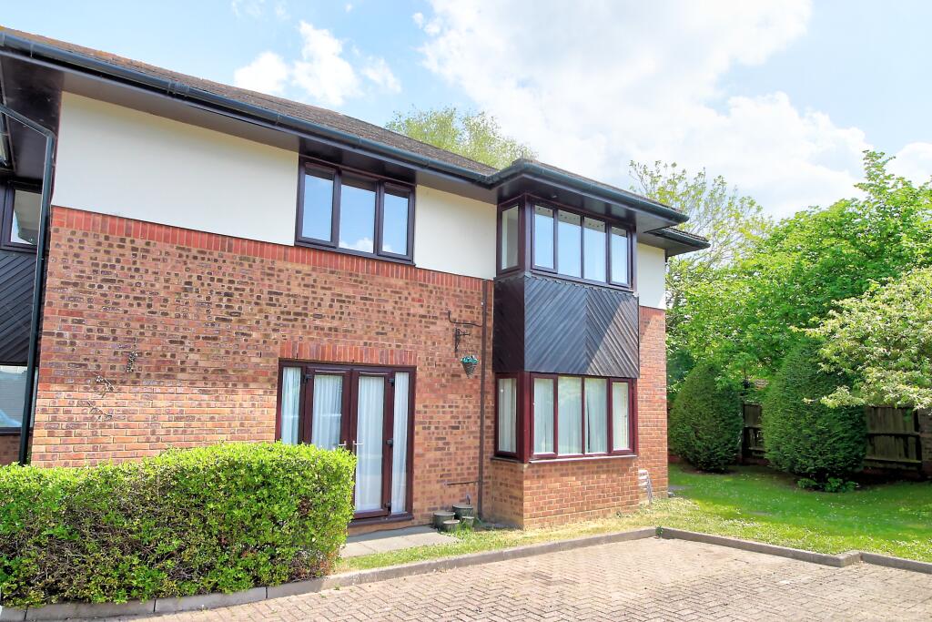 Side and lounge view