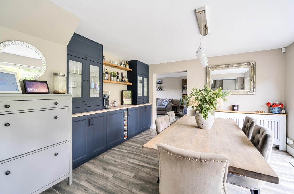 1336725-3-68b02d5...