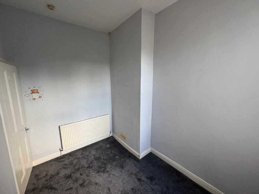 2nd back bedroom (j)