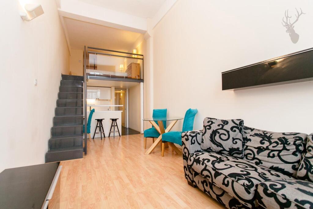 Manhattan Building (9).jpg