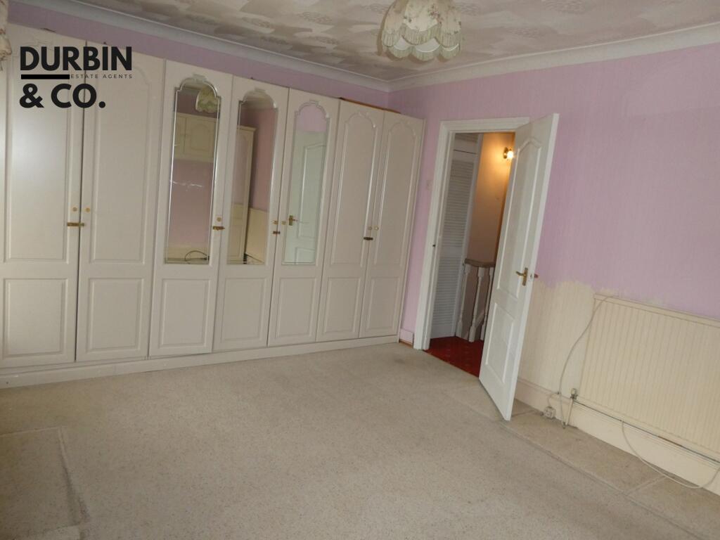 BEDROOM 1 (FRONT)