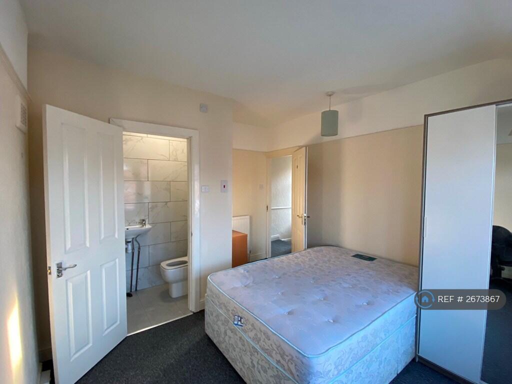 Bedroom 1 En-Suite