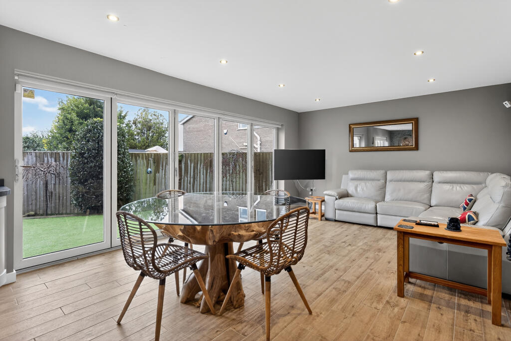 Kitchen/dining Room