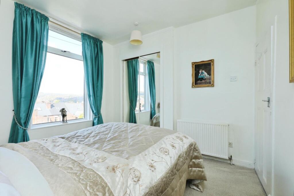 BEDROOM NO.1