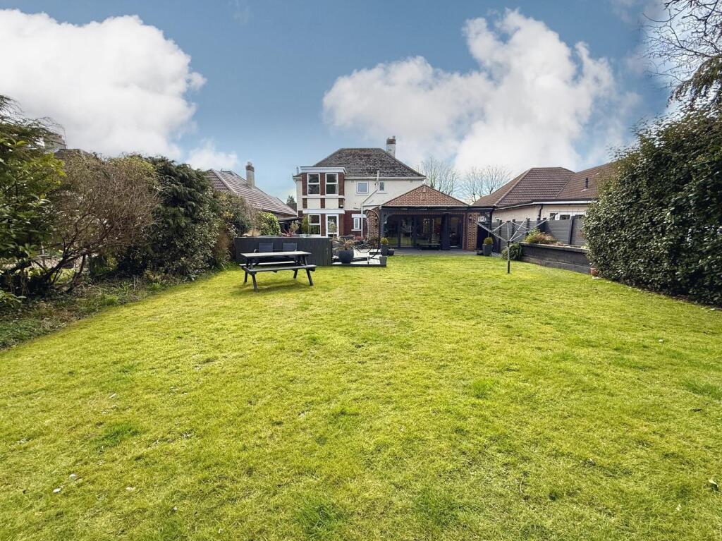 d169d23cb4f22548721f92e2c653f85d11e299326851566ff022b