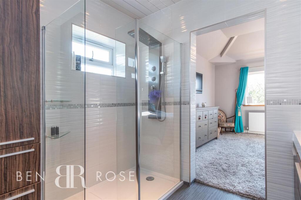 Master Ensuite